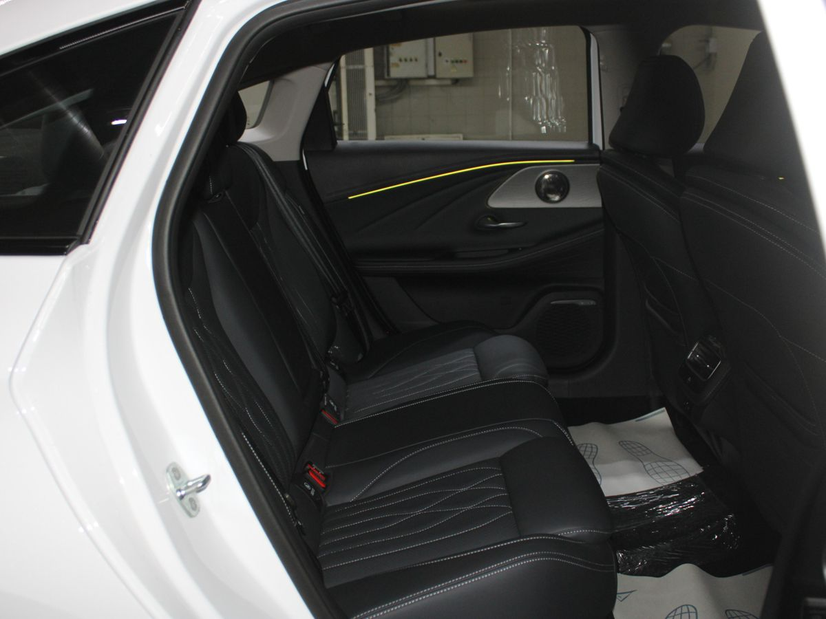Chery Arrizo 8 I, Искрящийся белый, 2250000 рублей, вид 11