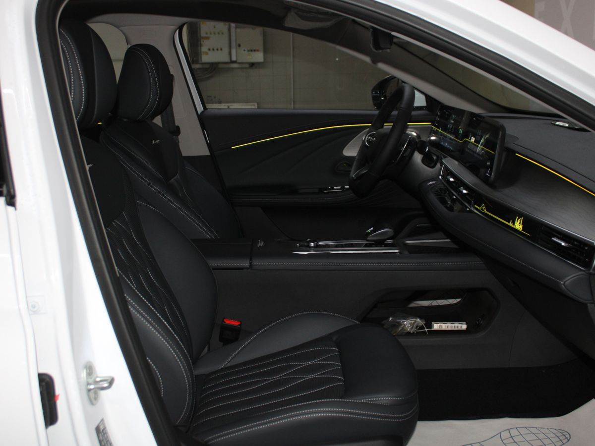 Chery Arrizo 8 I, Искрящийся белый, 2250000 рублей, вид 14