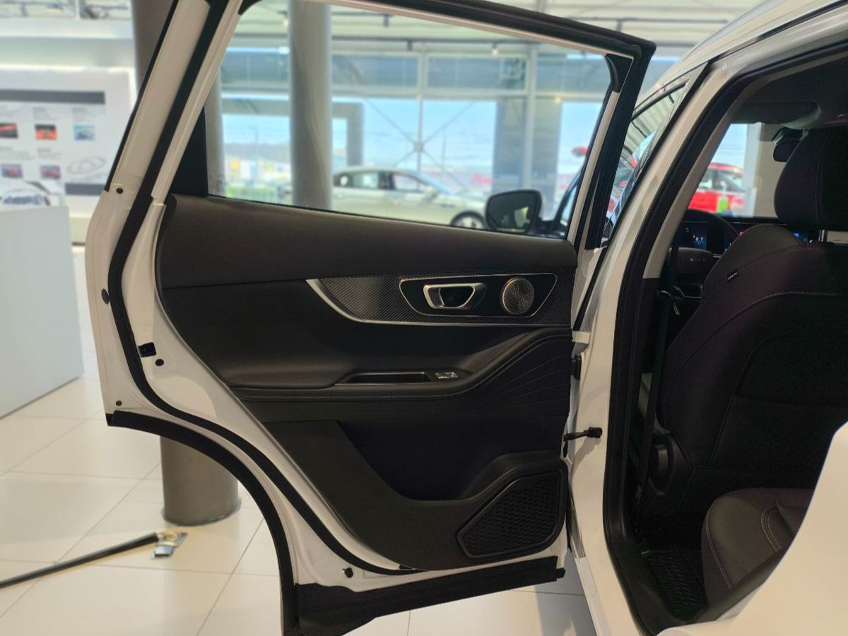 Chery Tiggo 7L I, Искрящийся белый, 2184750 рублей, вид 3