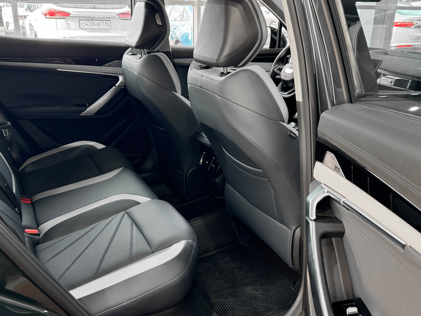 Geely Atlas II, Racing Green / Зеленый металлик, 3970990 рублей, вид 11
