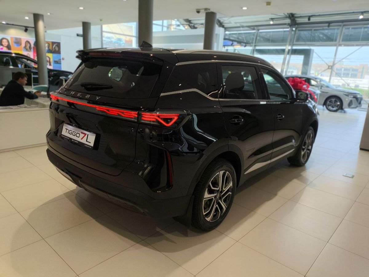 Chery Tiggo 7L I, Глубокий черный, 2184750 рублей, вид 5