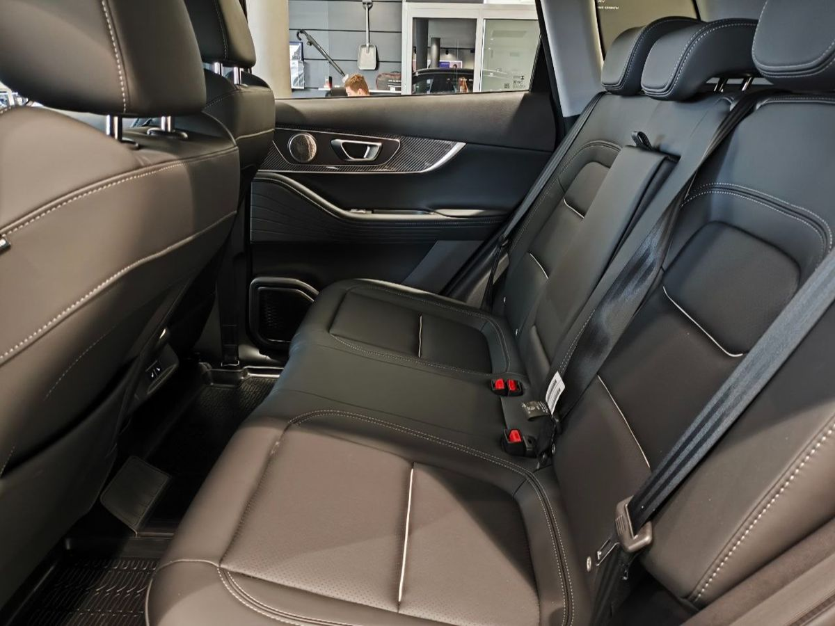 Chery Tiggo 7L I, Глубокий черный, 2184750 рублей, вид 15