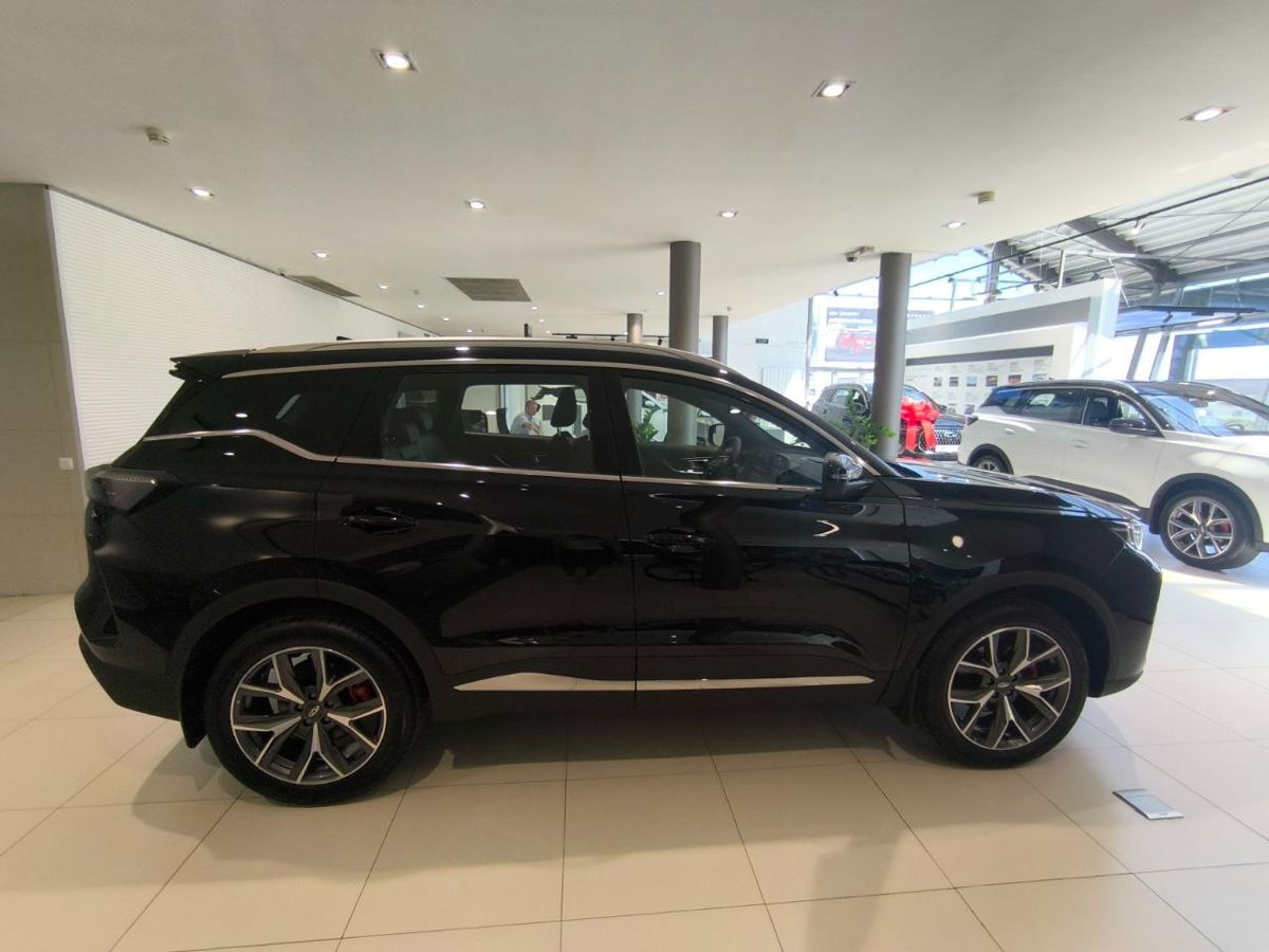 Chery Tiggo 7L I, Глубокий черный, 2359000 рублей, вид 8