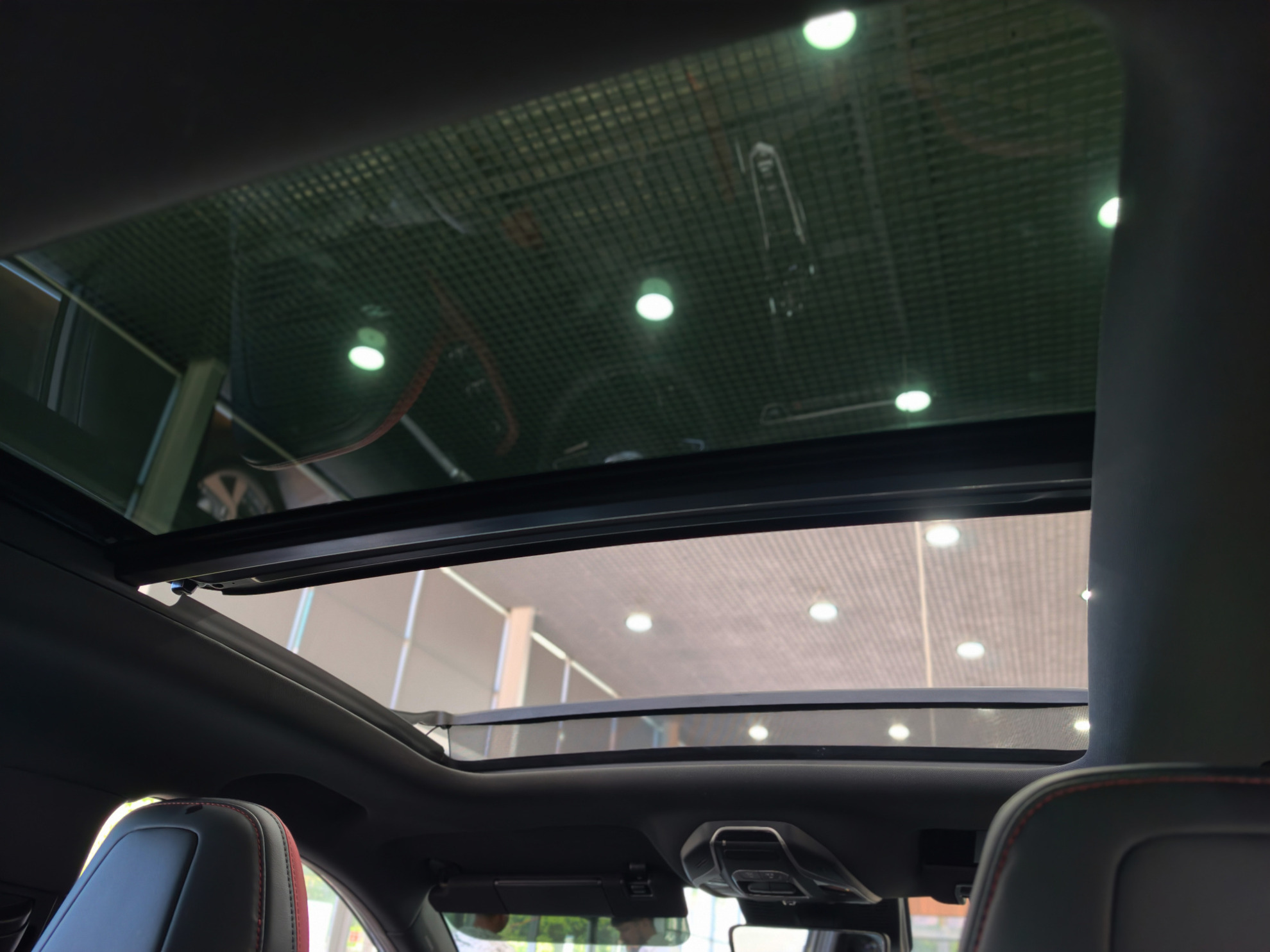 Geely Coolray I Рестайлинг 2, Crystal White / Белый, 2589990 рублей, вид 12