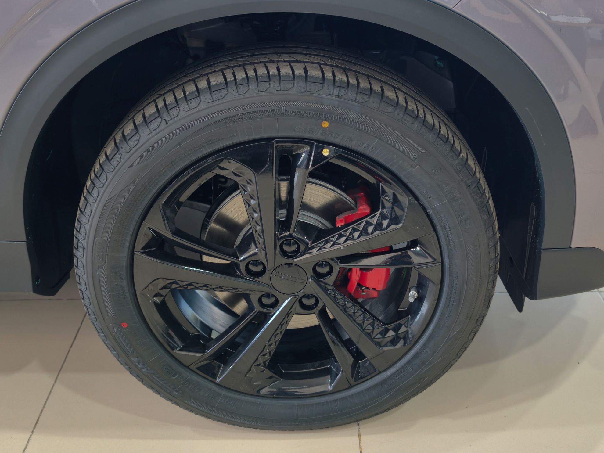 Geely Coolray I Рестайлинг 2, Unicorn Grey / Лиловый перламутр, 2589990 рублей, вид 8