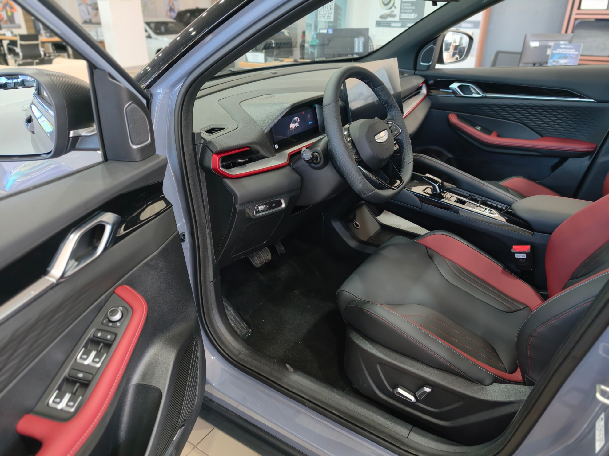 Geely Coolray I Рестайлинг 2, Unicorn Grey / Лиловый перламутр, 2589990 рублей, вид 9