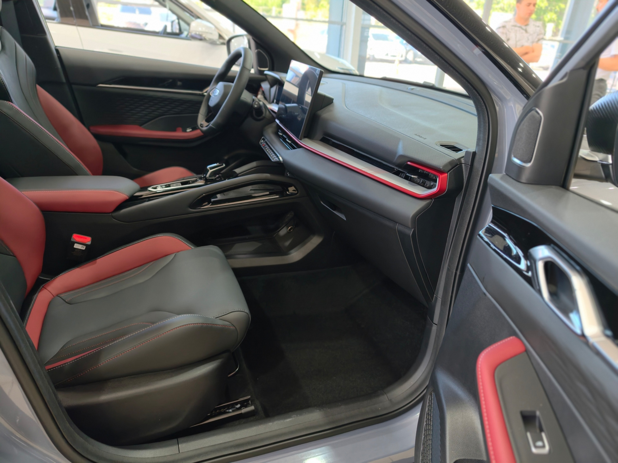 Geely Coolray I Рестайлинг 2, Unicorn Grey / Лиловый перламутр, 2589990 рублей, вид 14