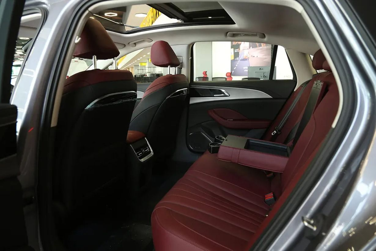 Hongqi H5 II, Черный / Dark Night, 5156890 рублей, вид 7