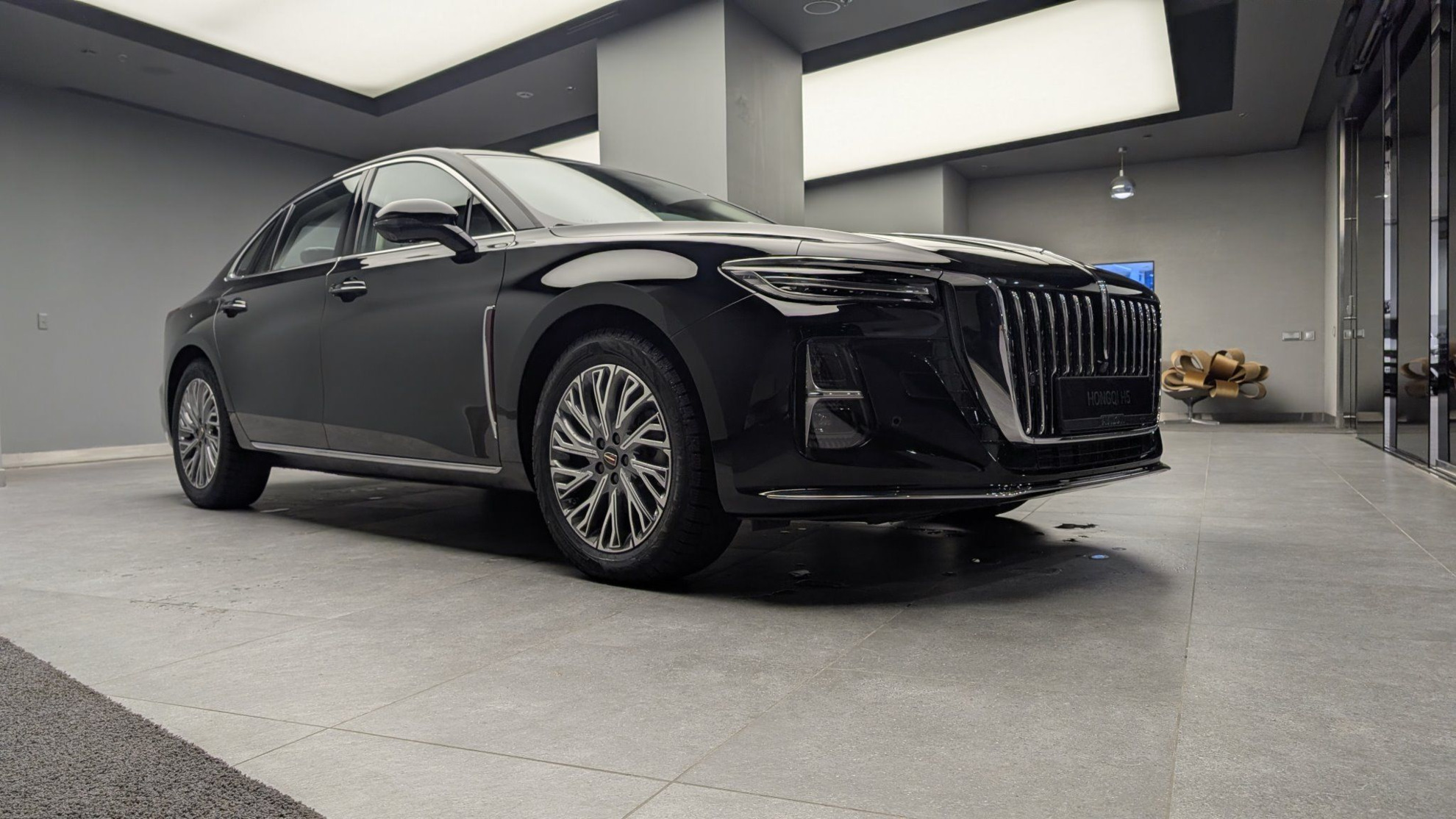 Hongqi H5 II, Черный / Dark Night, 5050000 рублей, вид 3