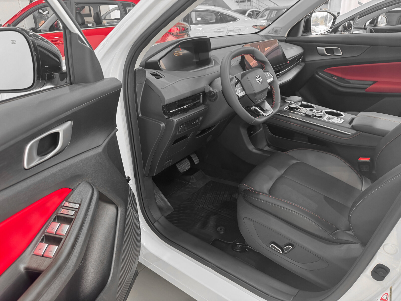 Changan UNI-S I, Перламутровый белый, 2224930 рублей, вид 9