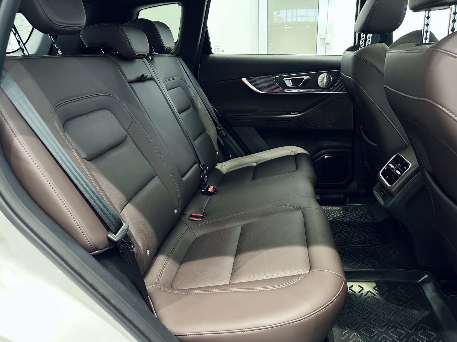 Chery Tiggo 7L I, Искрящийся белый, 2277600 рублей, вид 8