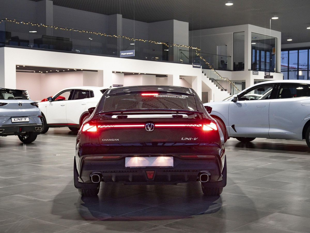 Changan UNI-V I, Звездный черный, 2368501 рублей, вид 18