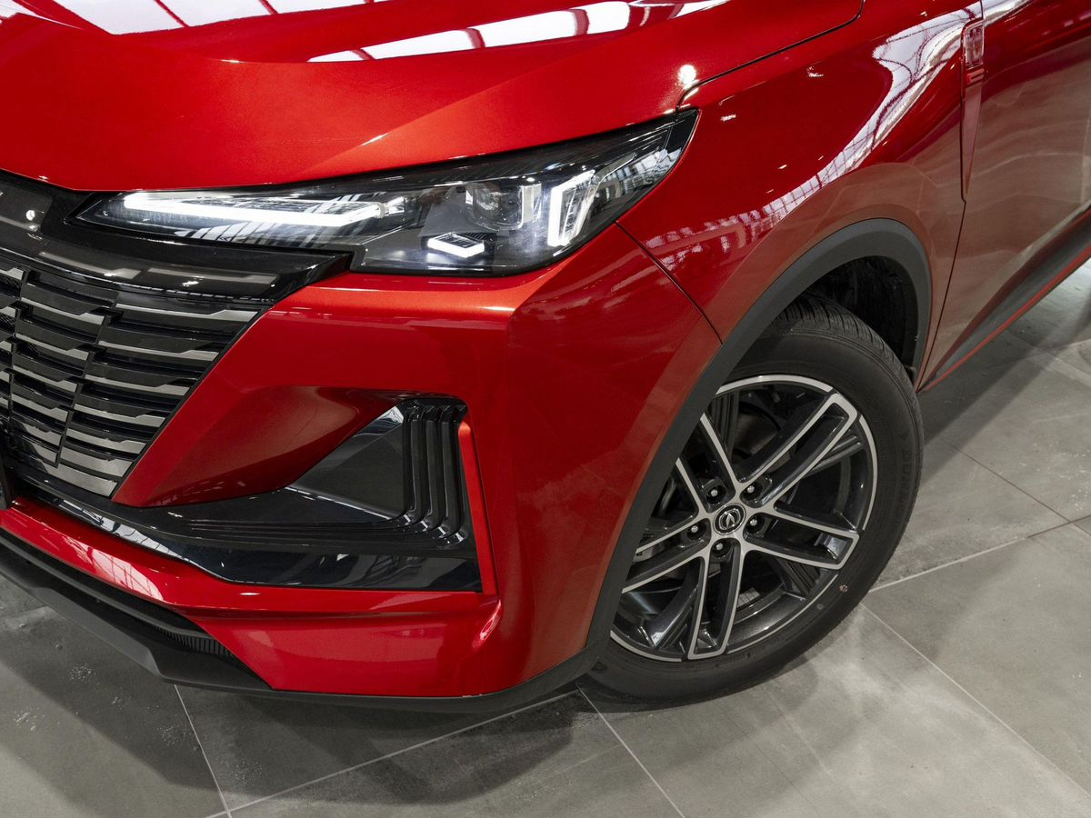 Changan UNI-S I, Искрящийся красный, 2113581 рублей, вид 3