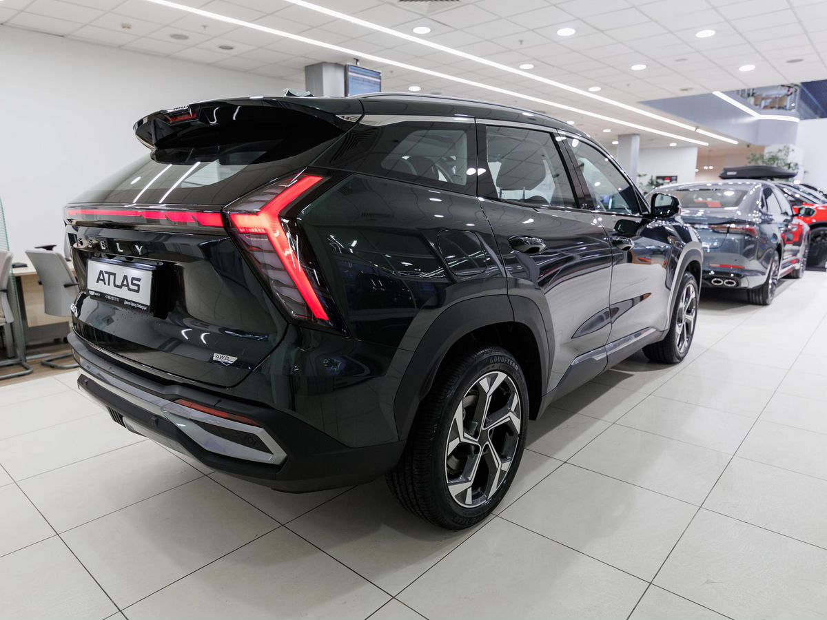 Geely Atlas II, Racing Green / Зеленый металлик, 2418990 рублей, вид 5
