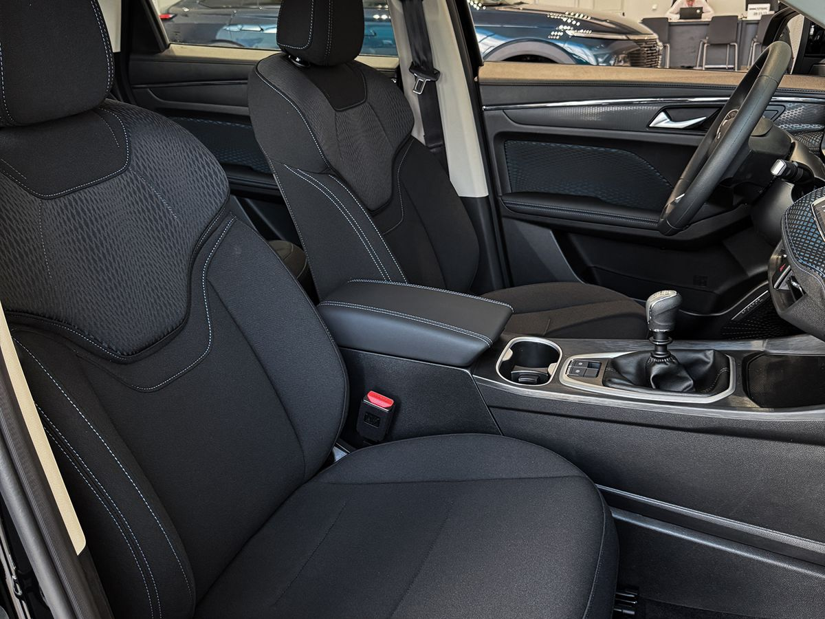 Haval Jolion I Рестайлинг, Галактический Черный, 1599000 рублей, вид 21