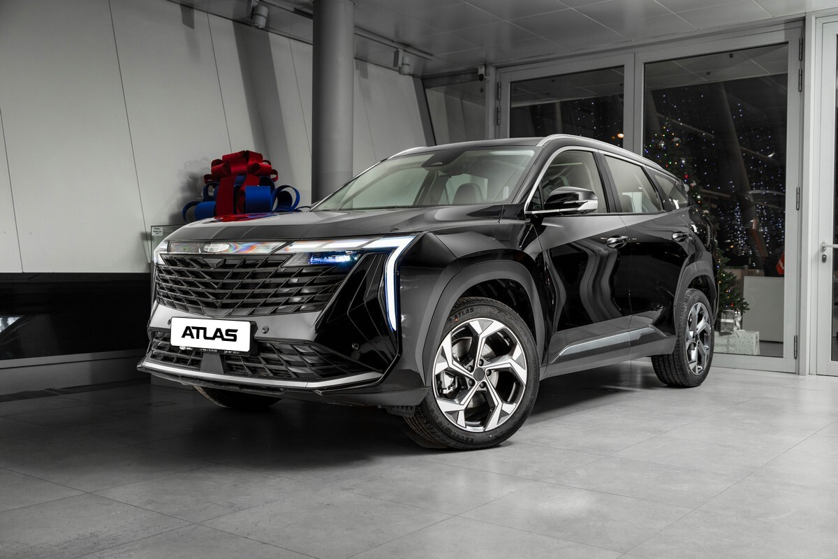 Geely Atlas II, Unbounded Black / Черный металлик, 2850990 рублей, вид 2