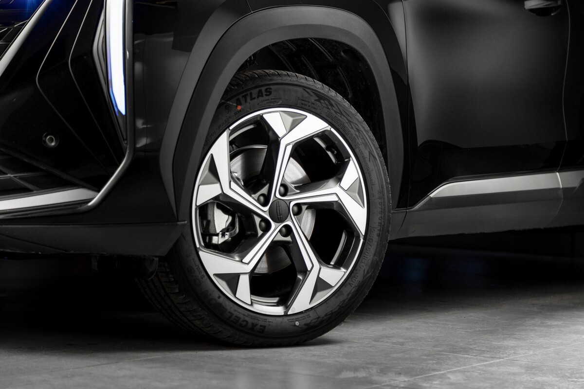 Geely Atlas II, Unbounded Black / Черный металлик, 2850990 рублей, вид 5