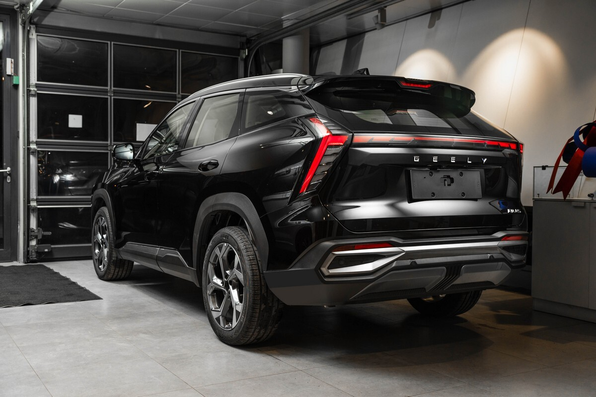 Geely Atlas II, Unbounded Black / Черный металлик, 2850990 рублей, вид 6
