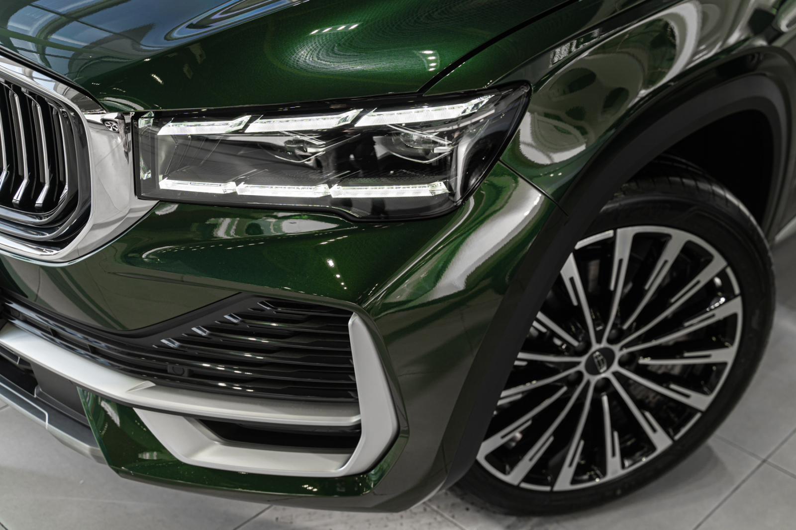 Geely Monjaro I, Emerald Blue / Изумрудный металлик, 3784990 рублей, вид 9