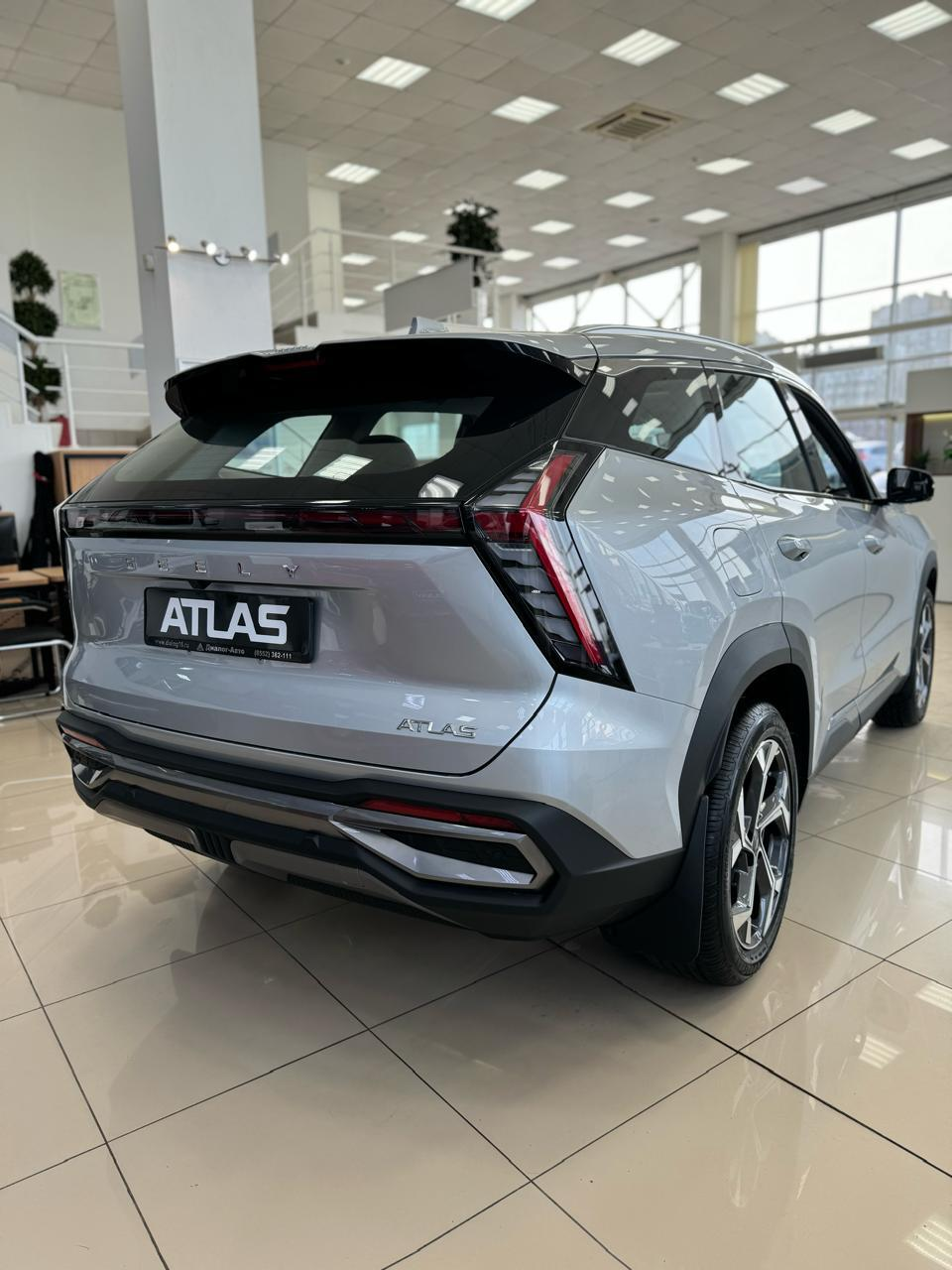 Geely Atlas II, Orion Silver / Серебристый металлик, 2948990 рублей, вид 6