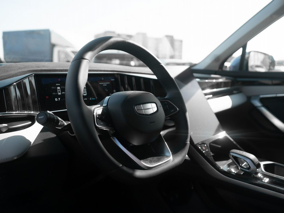 Geely Atlas II, Orion Silver / Серебристый металлик, 3255990 рублей, вид 16