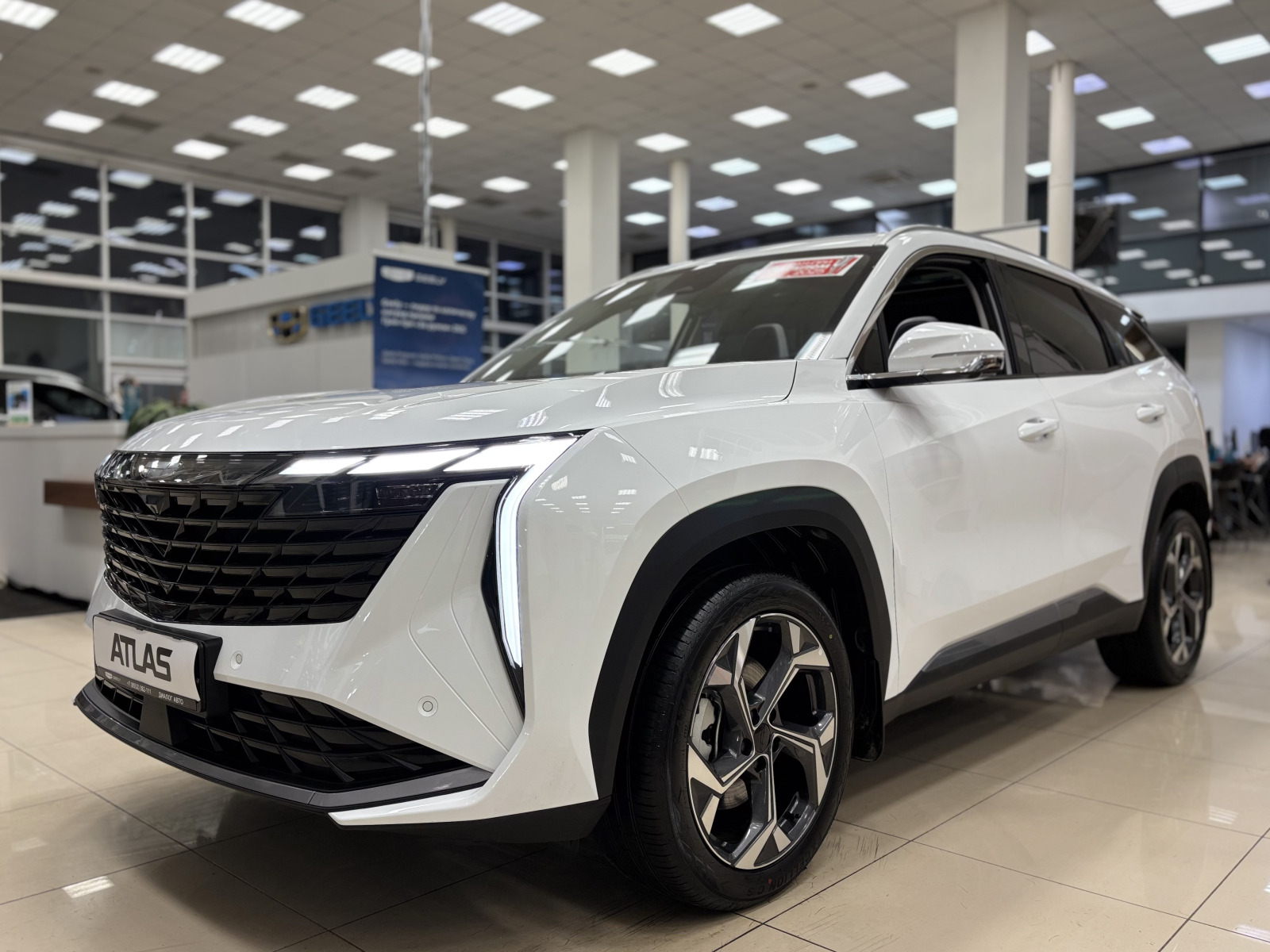 Geely Atlas II, Moonlight White / Белый, 3132990 рублей, вид 12