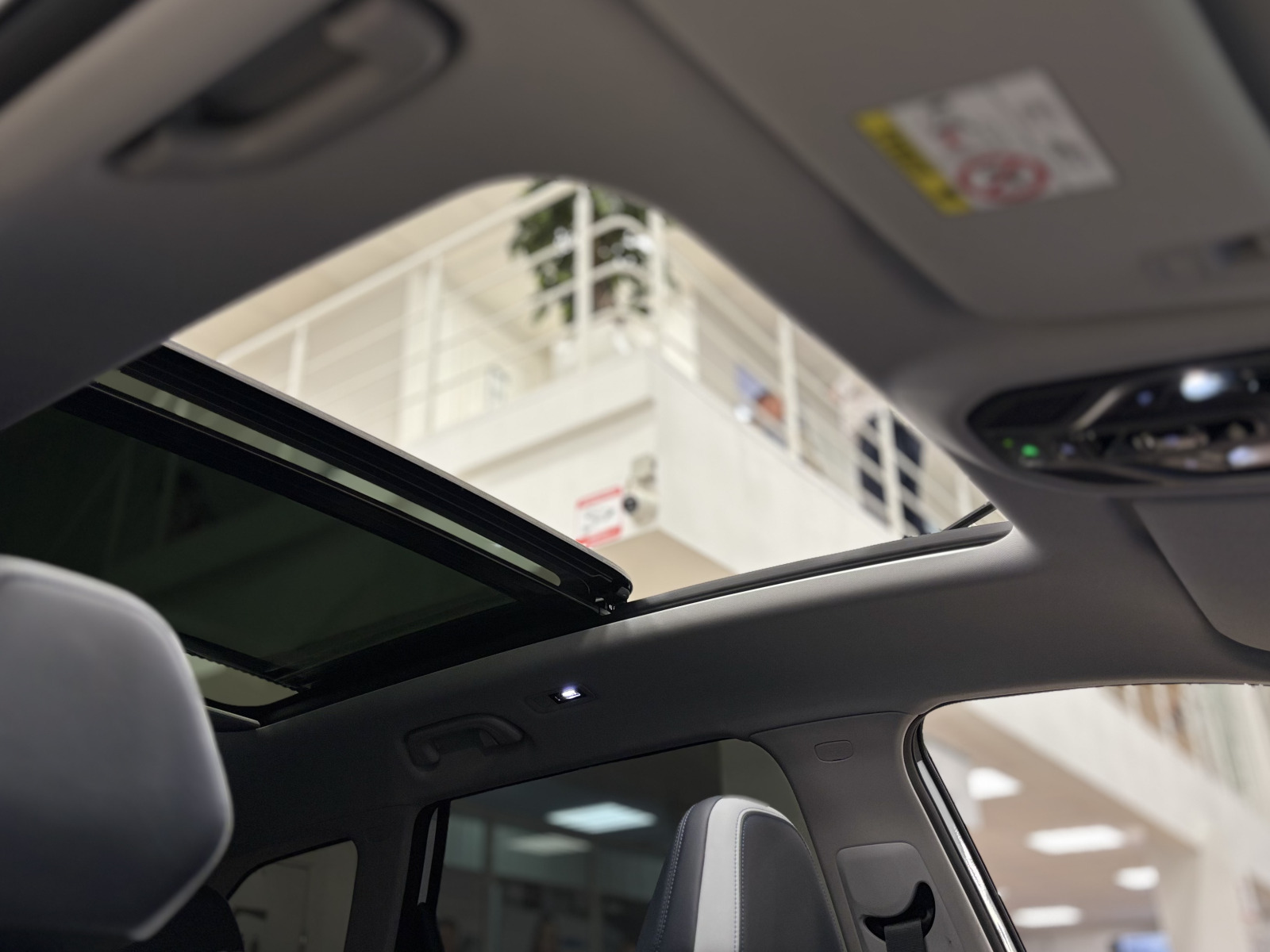 Geely Atlas II, Moonlight White / Белый, 3132990 рублей, вид 7