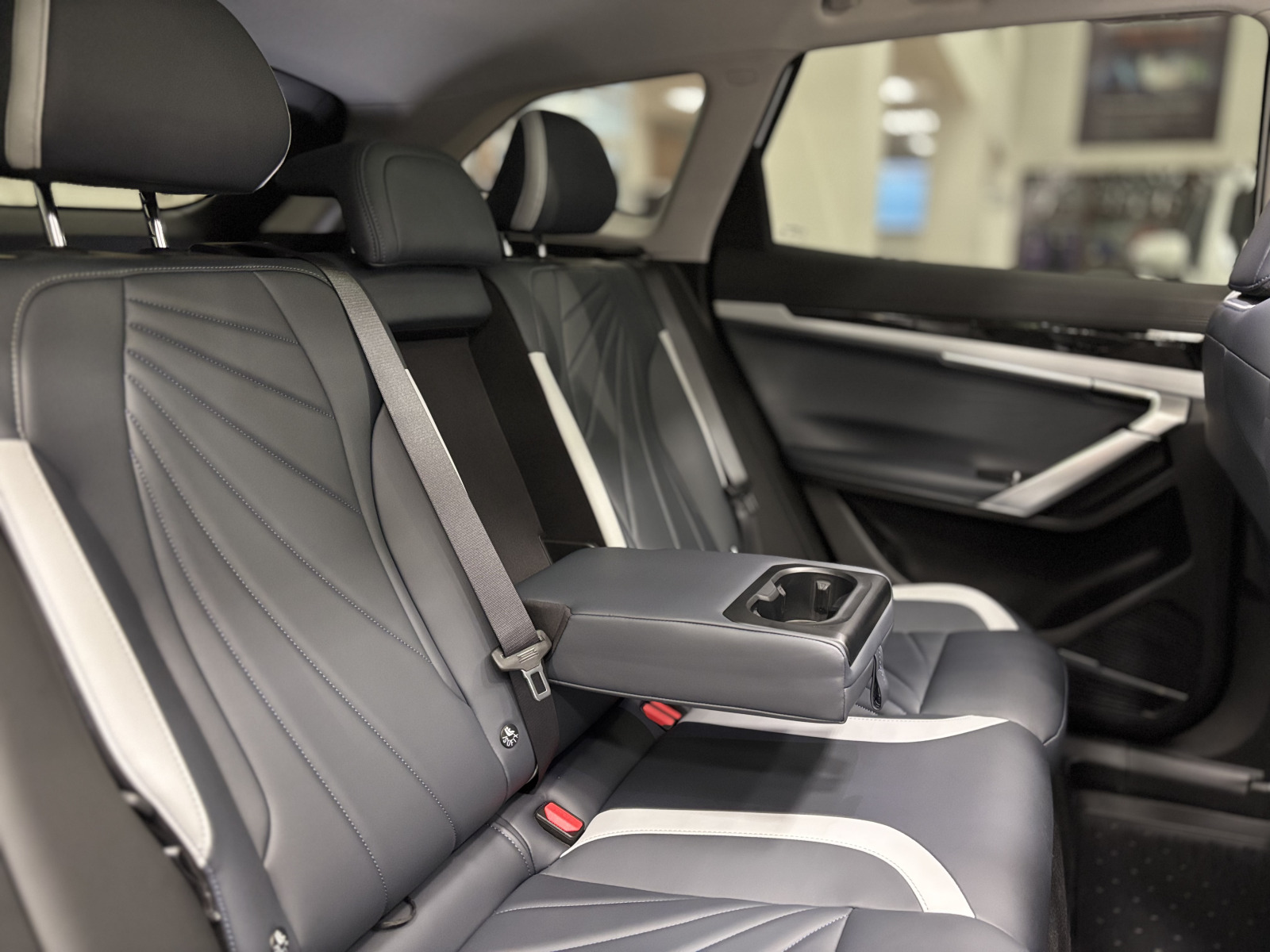 Geely Atlas II, Moonlight White / Белый, 3132990 рублей, вид 3