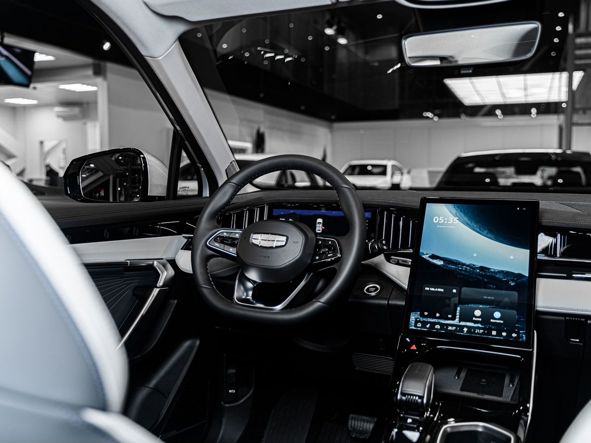 Geely Atlas II, Orion Silver / Серебристый металлик, 3284990 рублей, вид 17