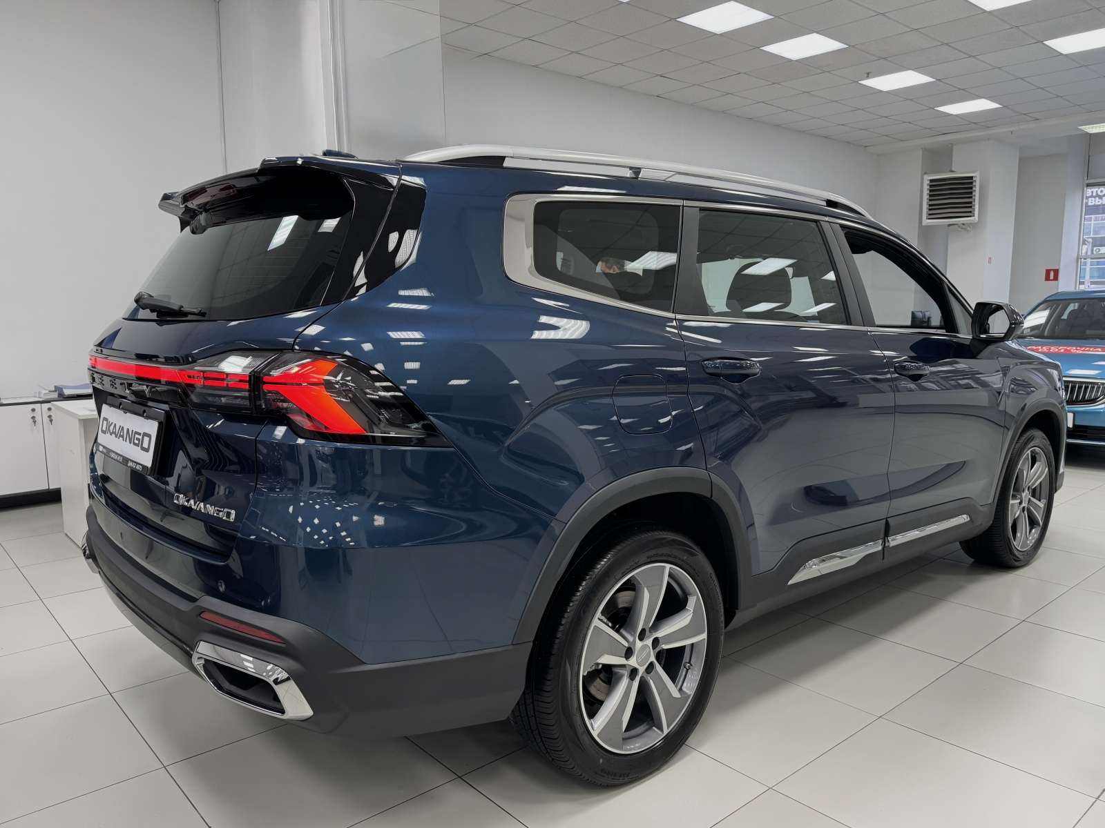 Geely Okavango I Рестайлинг, Indigo Blue / Синий металлик, 3308990 рублей, вид 3
