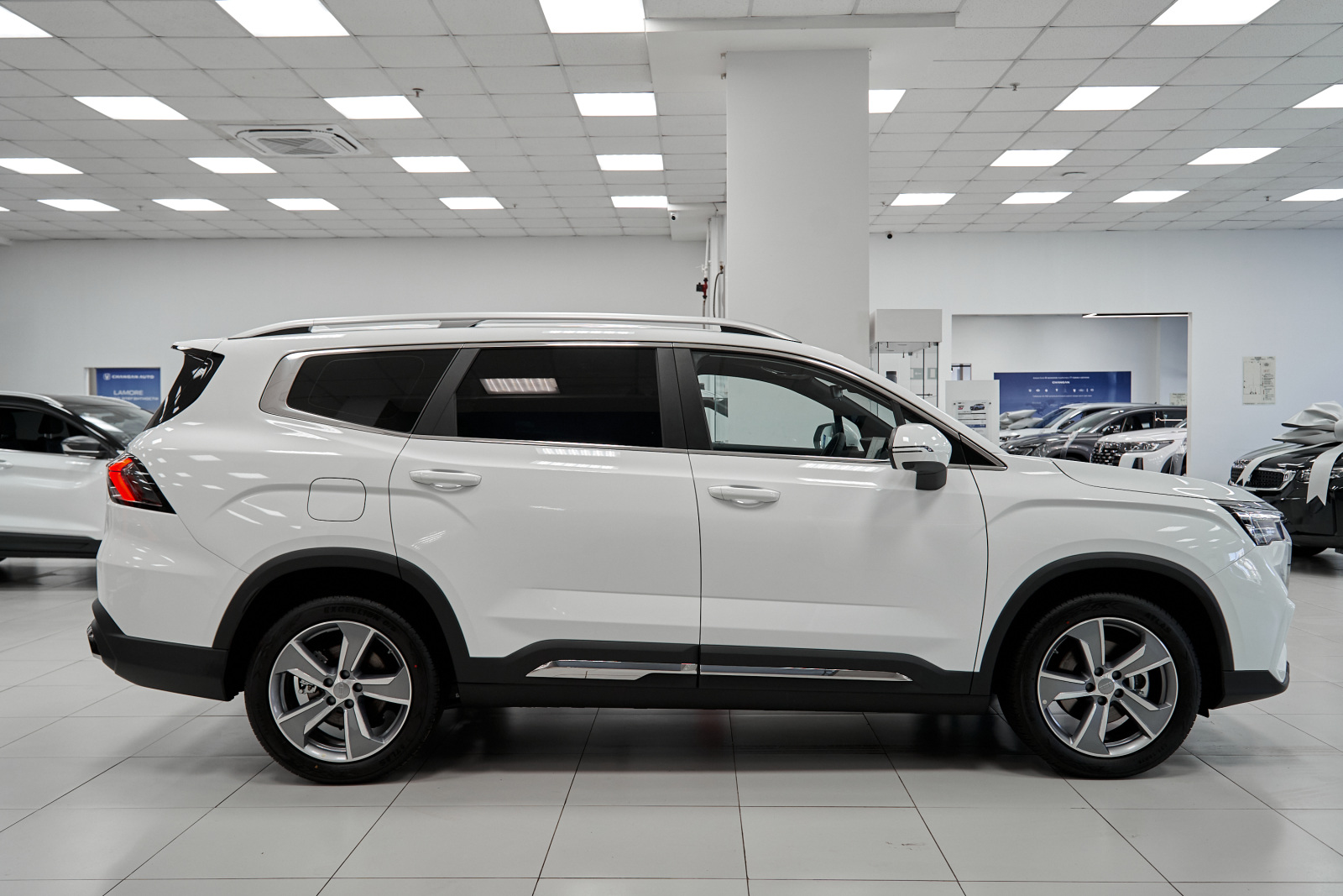 Geely Okavango I Рестайлинг, Crystal White / Белый, 3308990 рублей, вид 6