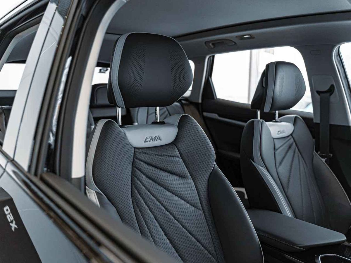 Geely Atlas II, Unbounded Black / Черный металлик, 3284990 рублей, вид 5