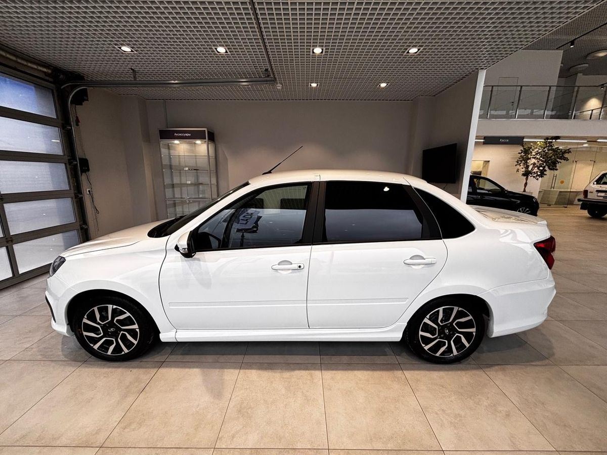 LADA Granta Sport седан I Рестайлинг, Белый "Ледниковый", 1387000 рублей, вид 4