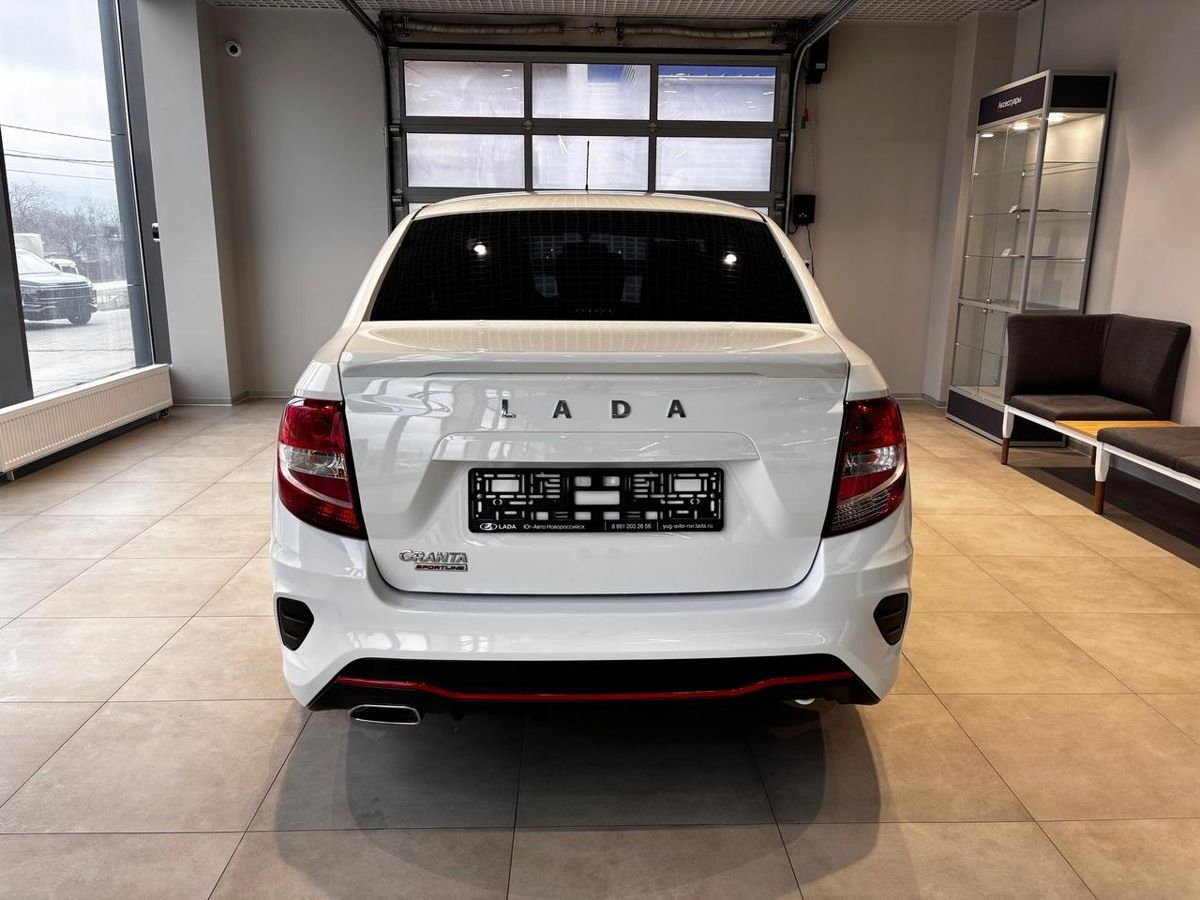 LADA Granta Sport седан I Рестайлинг, Белый "Ледниковый", 1387000 рублей, вид 5