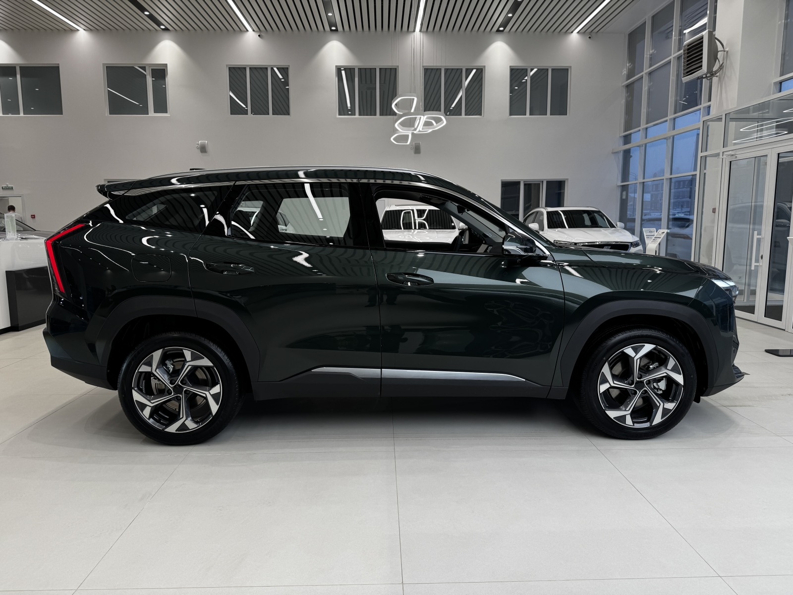 Geely Atlas II, Unbounded Black / Черный металлик, 3590990 рублей, вид 3