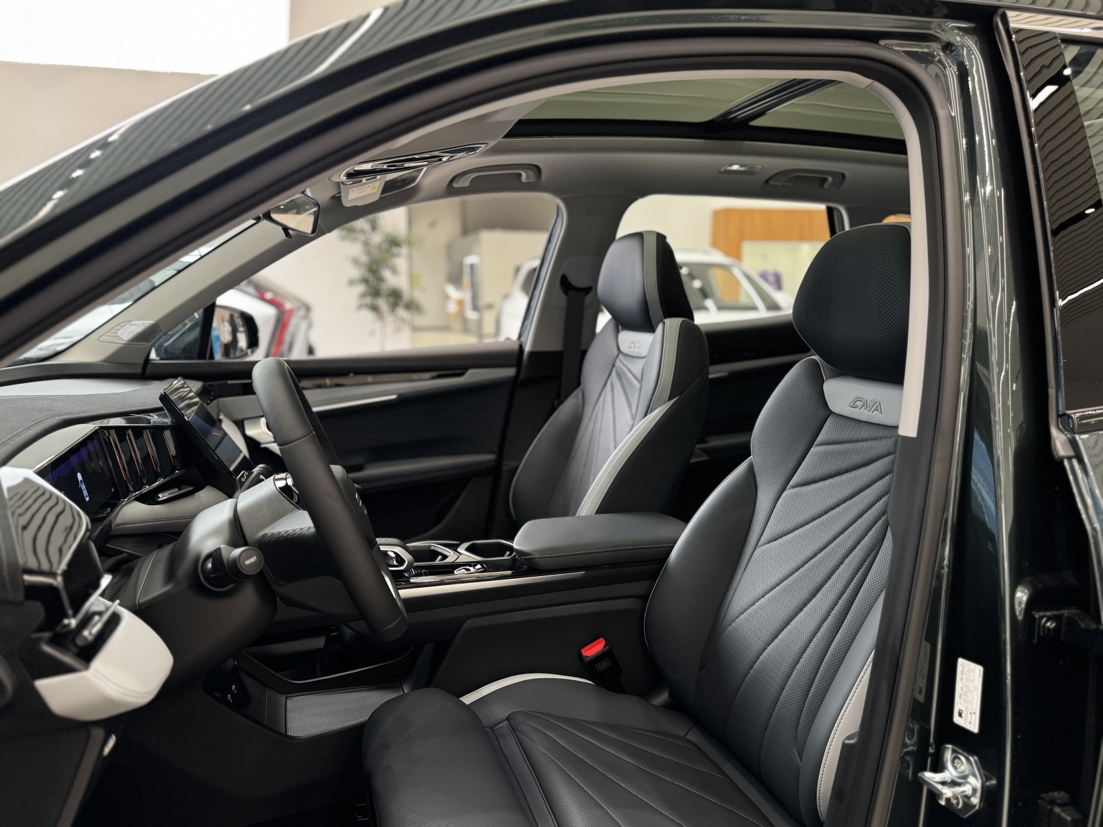 Geely Atlas II, Unbounded Black / Черный металлик, 3590990 рублей, вид 10