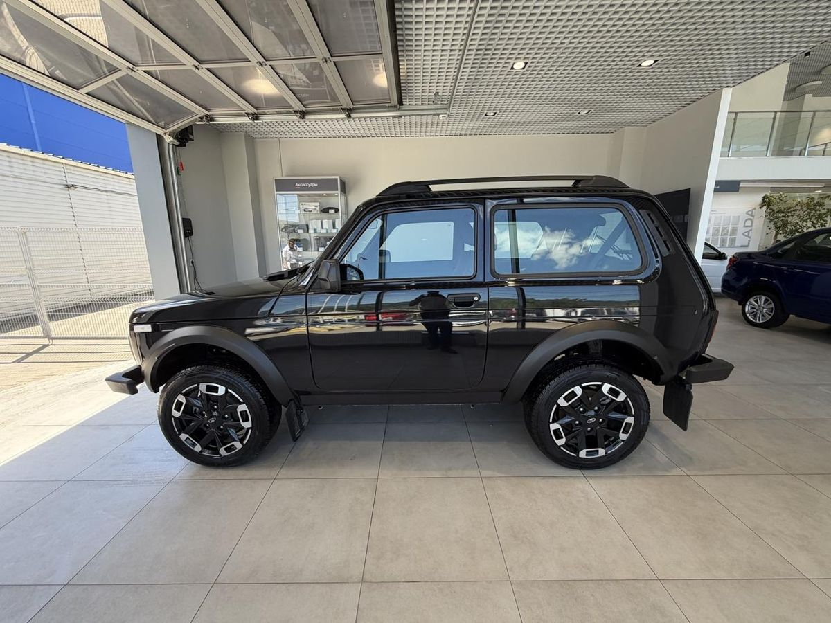LADA Niva Legend Sport I, Черный "Пантера", 1485956 рублей, вид 4