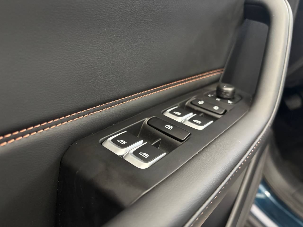 Geely Okavango I Рестайлинг, Indigo Blue / Синий металлик, 3199000 рублей, вид 9