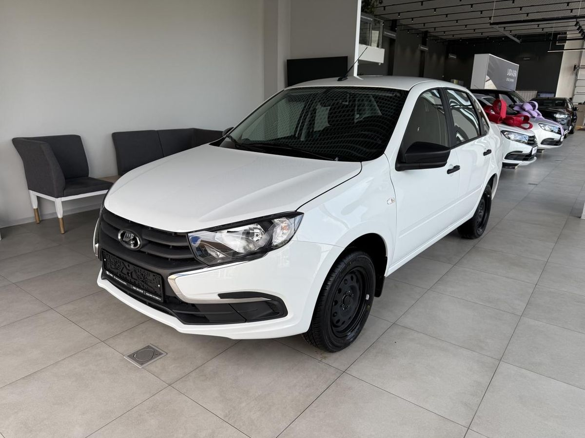 LADA Granta седан I Рестайлинг, Белый "Ледниковый", 756031 рублей, вид 2