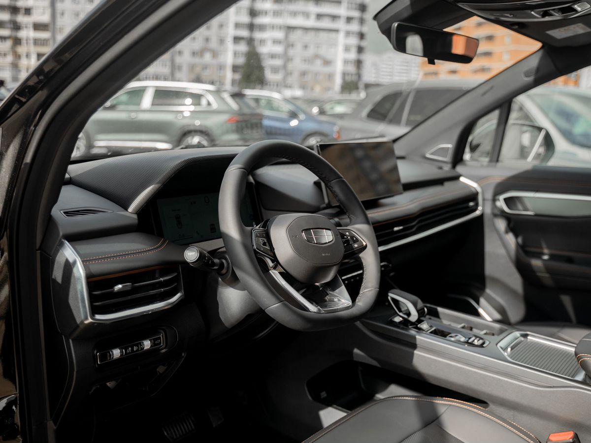 Geely Okavango I Рестайлинг, Ink Black / Черный металлик, 2784190 рублей, вид 16