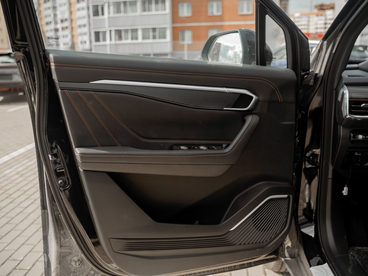 Geely Okavango I Рестайлинг, Ink Black / Черный металлик, 2784190 рублей, вид 18