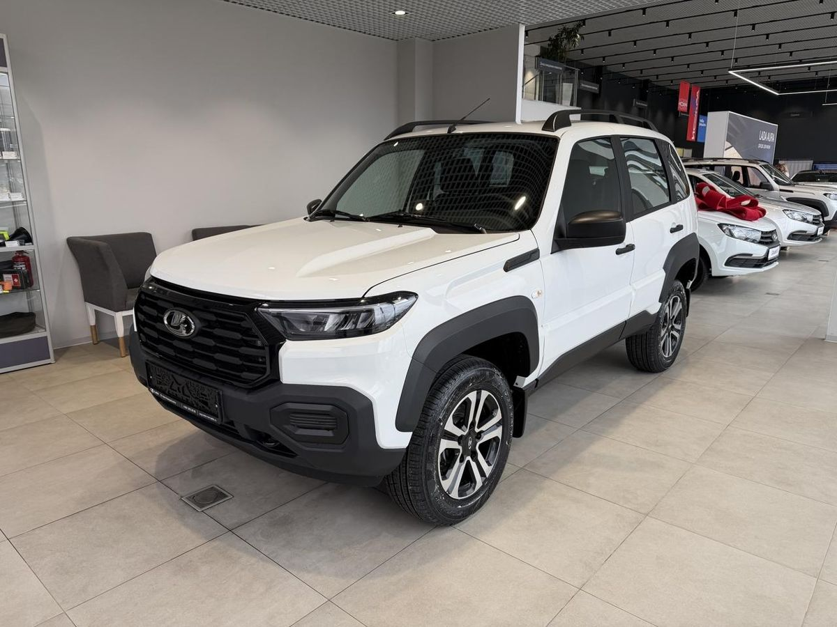 LADA Niva Travel I Рестайлинг, Белый "Ледниковый", 1766918 рублей, вид 2