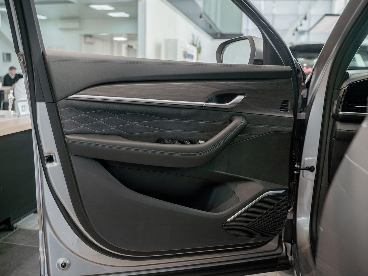 Geely Monjaro I, Aurora Silver / Серебристый металлик, 3220990 рублей, вид 15