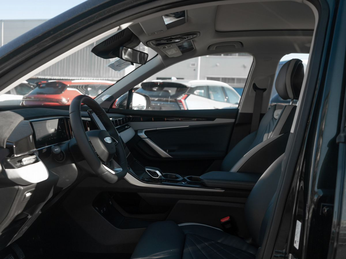 Geely Atlas II, Racing Green / Зеленый металлик, 3614990 рублей, вид 18