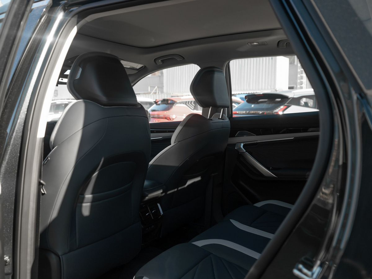 Geely Atlas II, Racing Green / Зеленый металлик, 3614990 рублей, вид 20