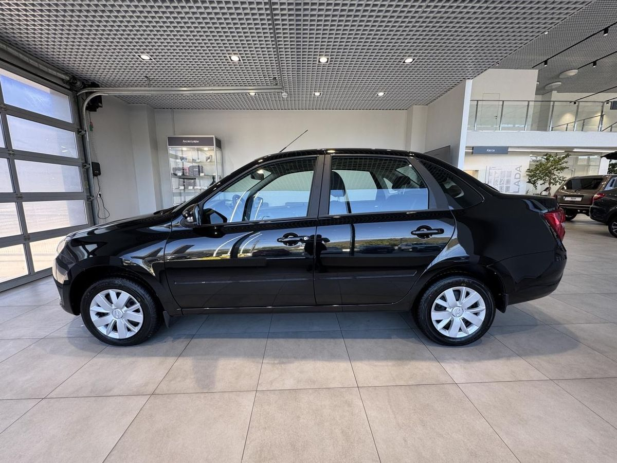 LADA Granta седан I Рестайлинг, Черный "Пантера", 954028 рублей, вид 4