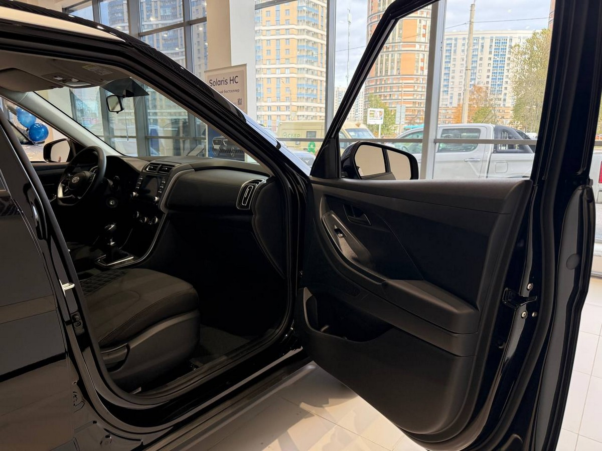 Solaris HC I, Phantom Black, 2850000 рублей, вид 17
