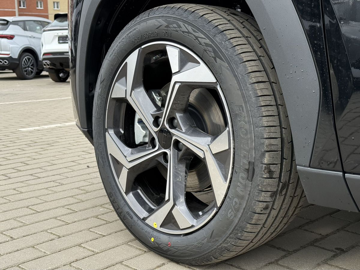Geely Atlas II, Unbounded Black / Черный металлик, 2559990 рублей, вид 8