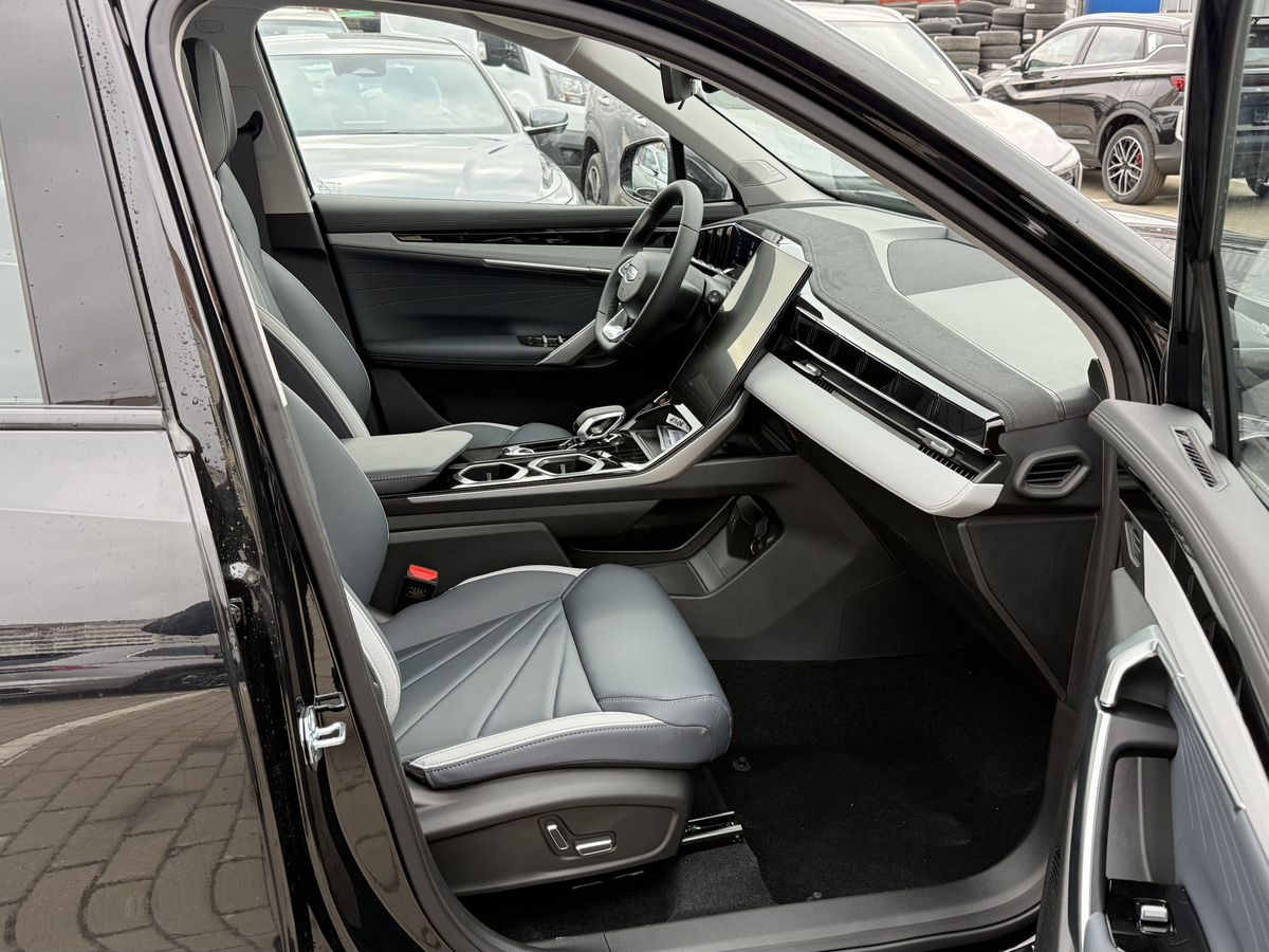 Geely Atlas II, Unbounded Black / Черный металлик, 2559990 рублей, вид 13