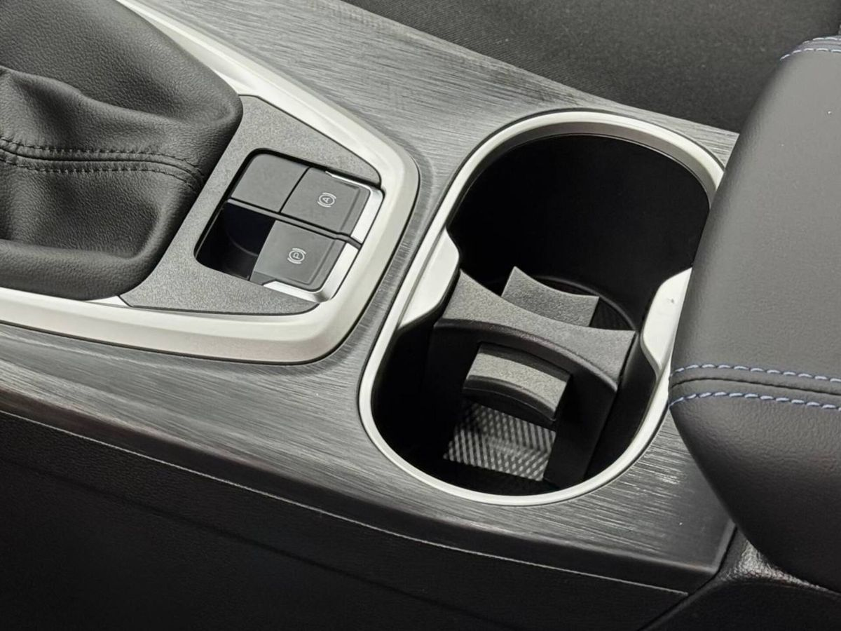 Haval Jolion I Рестайлинг, Галактический Черный, 2099000 рублей, вид 9